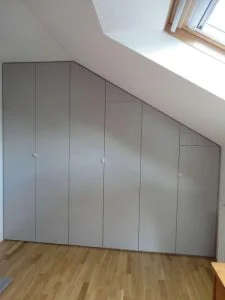 Menuiserie Hottot armoire sous pente (fermée)