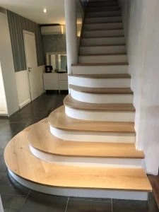 Menuiserie Hottot habillage de marches (escalier)