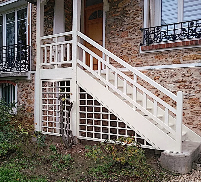 Escalier, porche et claustra vignette3